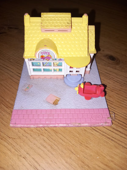 Polly pocket