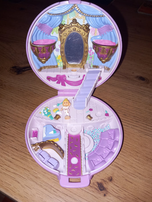 Polly pocket
